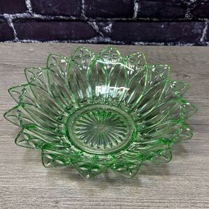 Vintage Federal Glass Carnival Green Petal Bowl